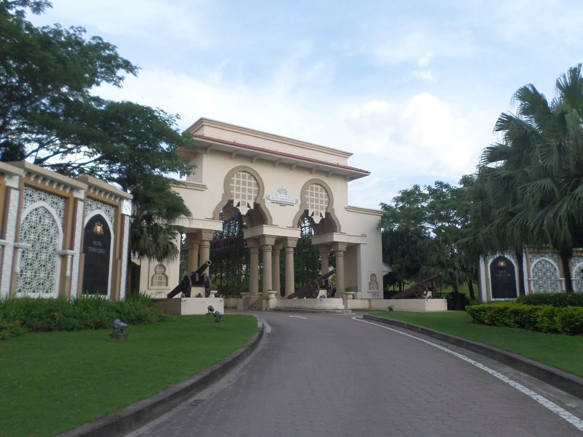 Johor-Malay inspired government architecture at Kota Iskandar